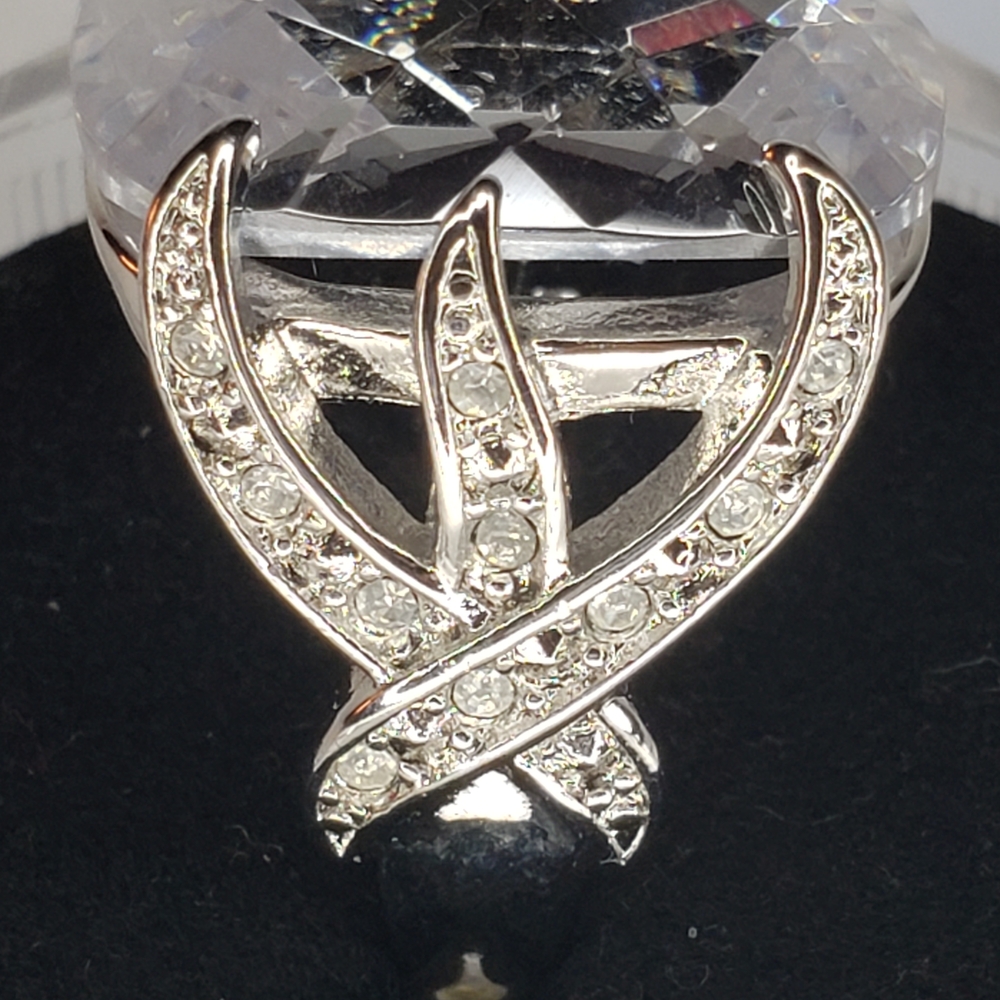 Avon Silver And Crystal Statement Ring - image 4